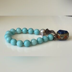 Turquoise Beaded Bracelet with Blue Accent